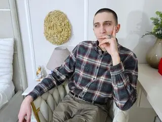 Show porn JustinEight